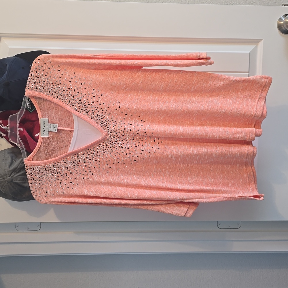 EXCELLENT condition lightweight sweater